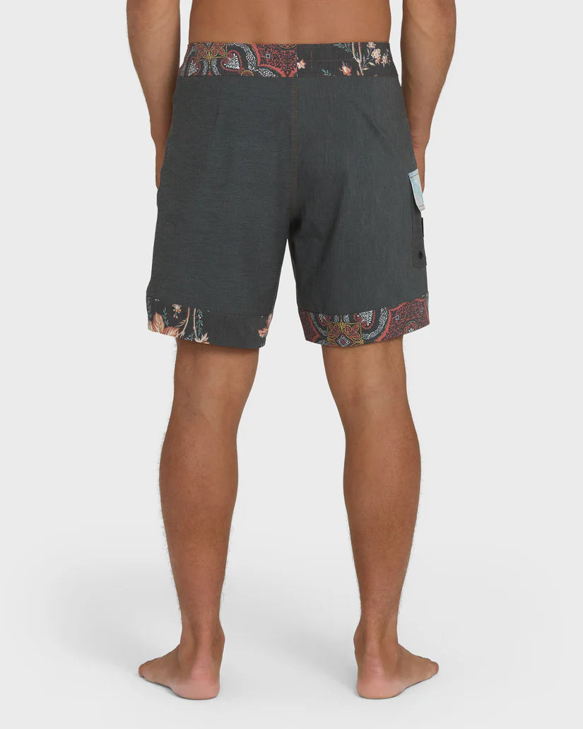 BILLABONG GLIDE GARAGE PRO BOARDSHORTS