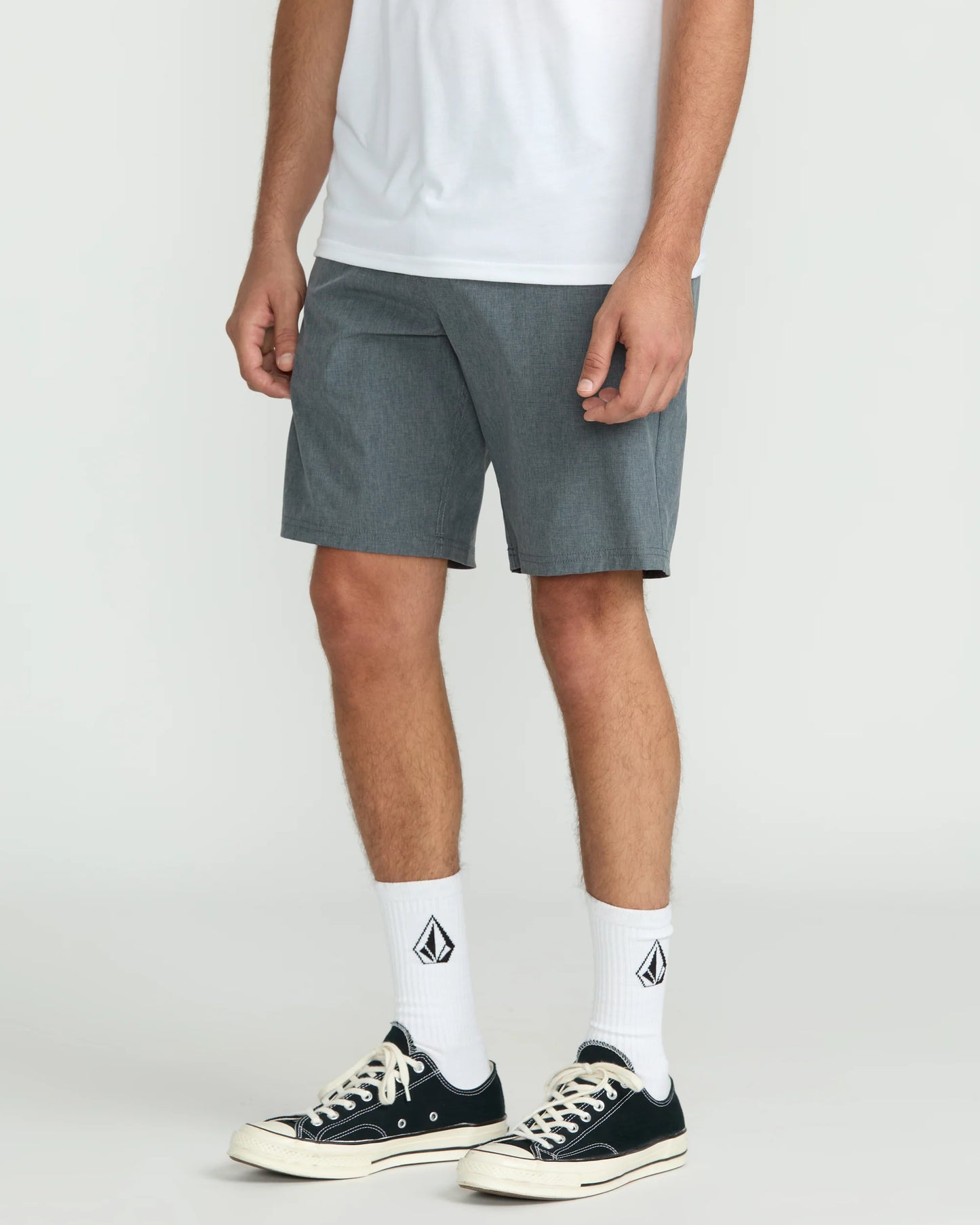 VOLCOM JOYTHRILLER HYBRID 19" SHORT