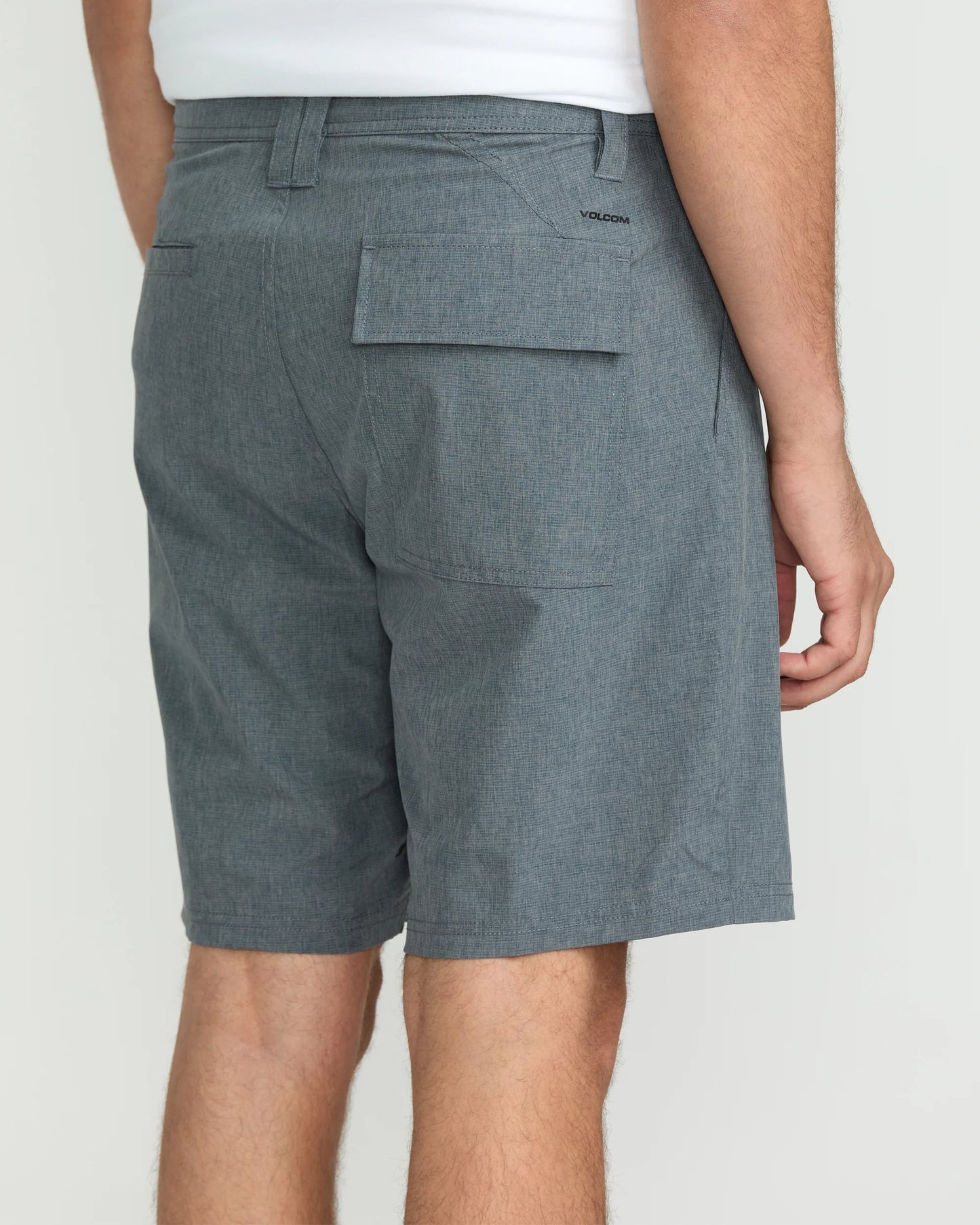 VOLCOM JOYTHRILLER HYBRID 19" SHORT
