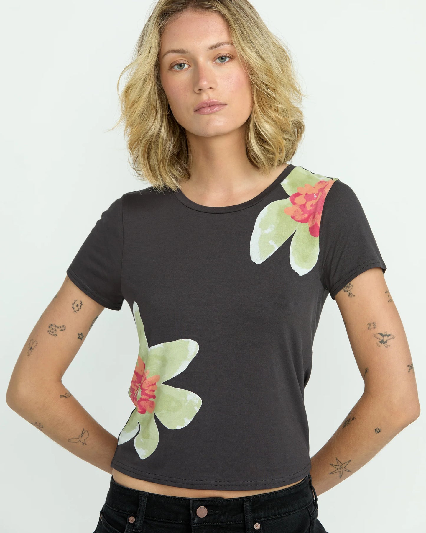 VOLCOM STARSTONE GLOW SS TEE