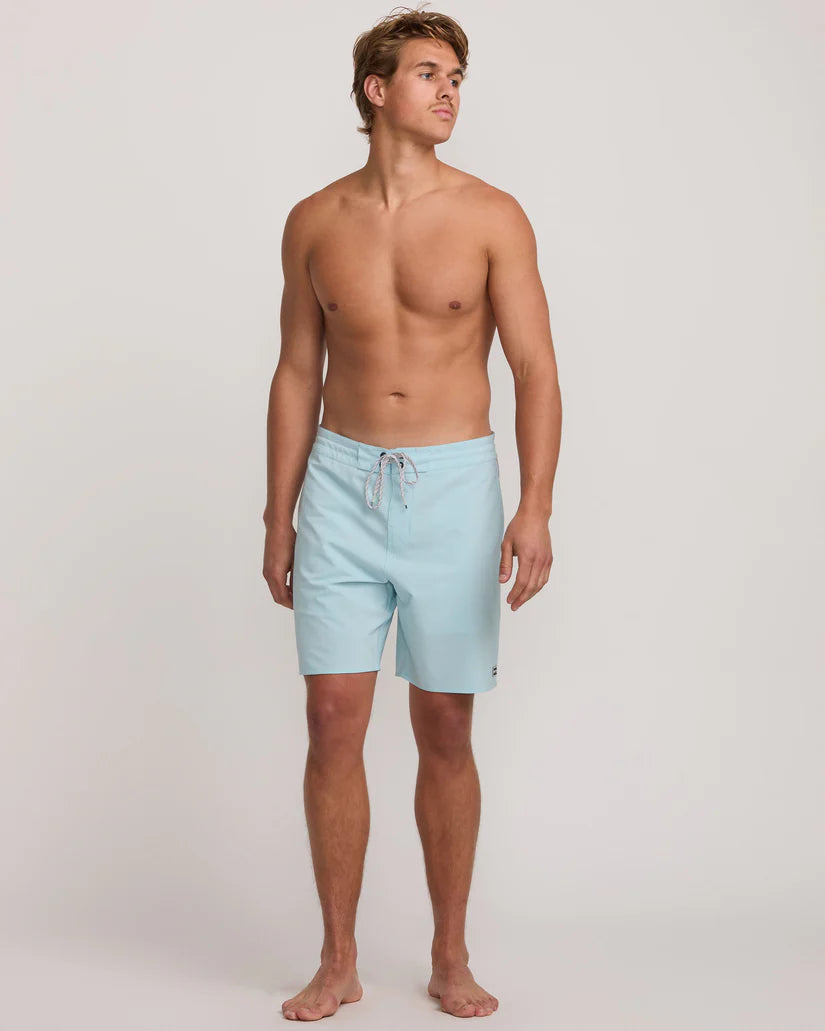 BILLABONG WATEGOS LT BOARDSHORT