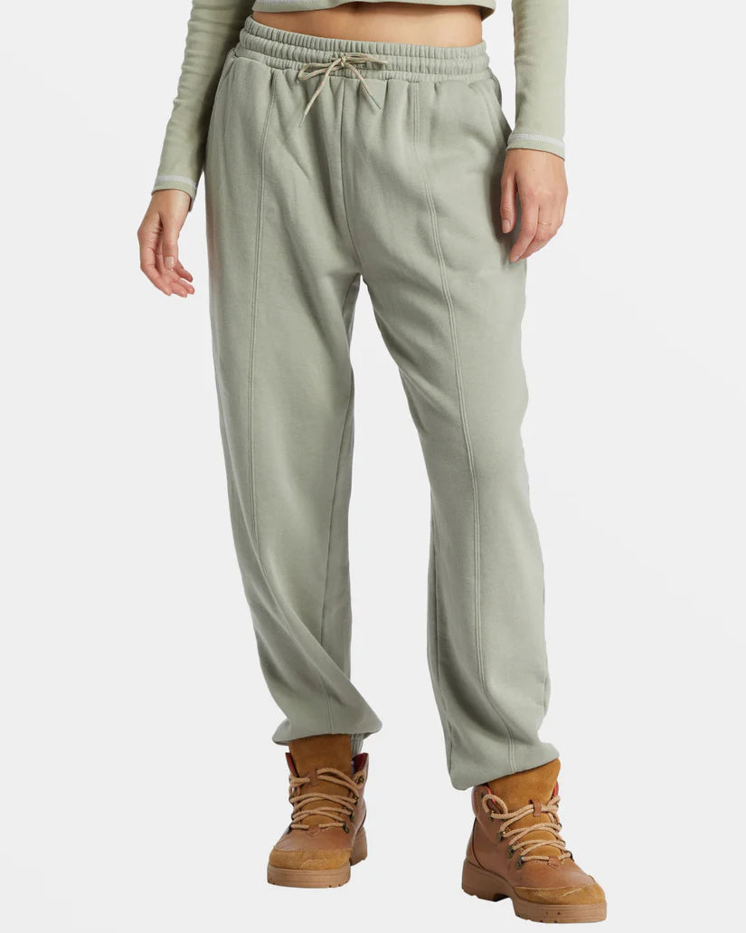 BILLA HIKE DATE SWEATPANT