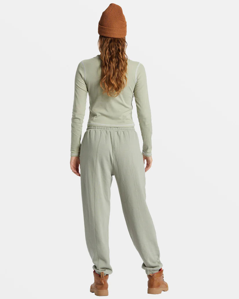 BILLA HIKE DATE SWEATPANT