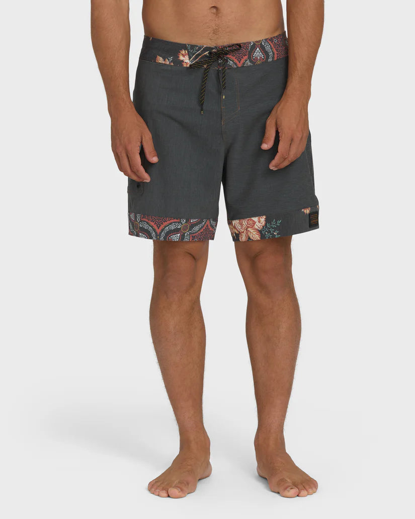 BILLABONG GLIDE GARAGE PRO BOARDSHORTS