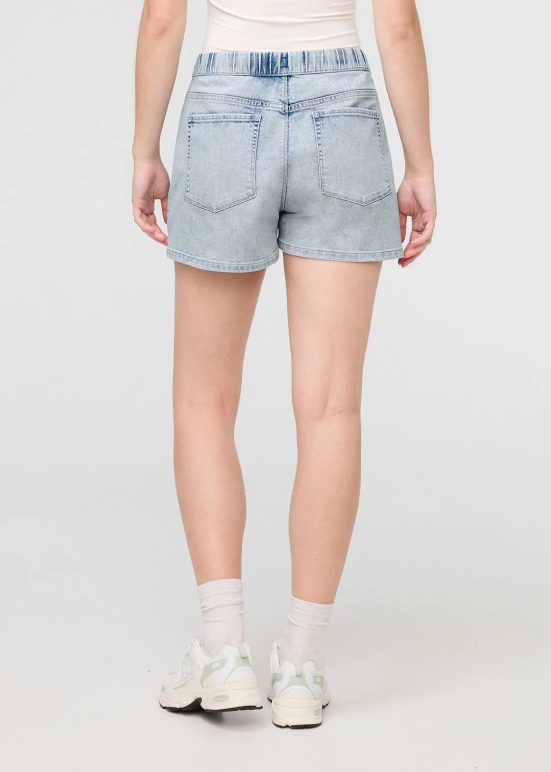 DU/ER PERFORMANCE DENIM HARBOUR SHORT