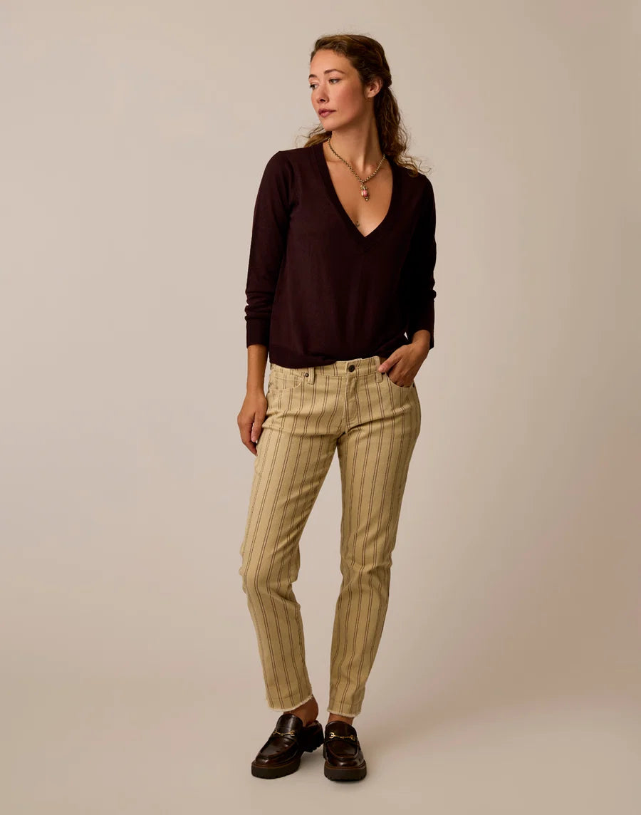 CARVE JULIET V-NECK SWEATER