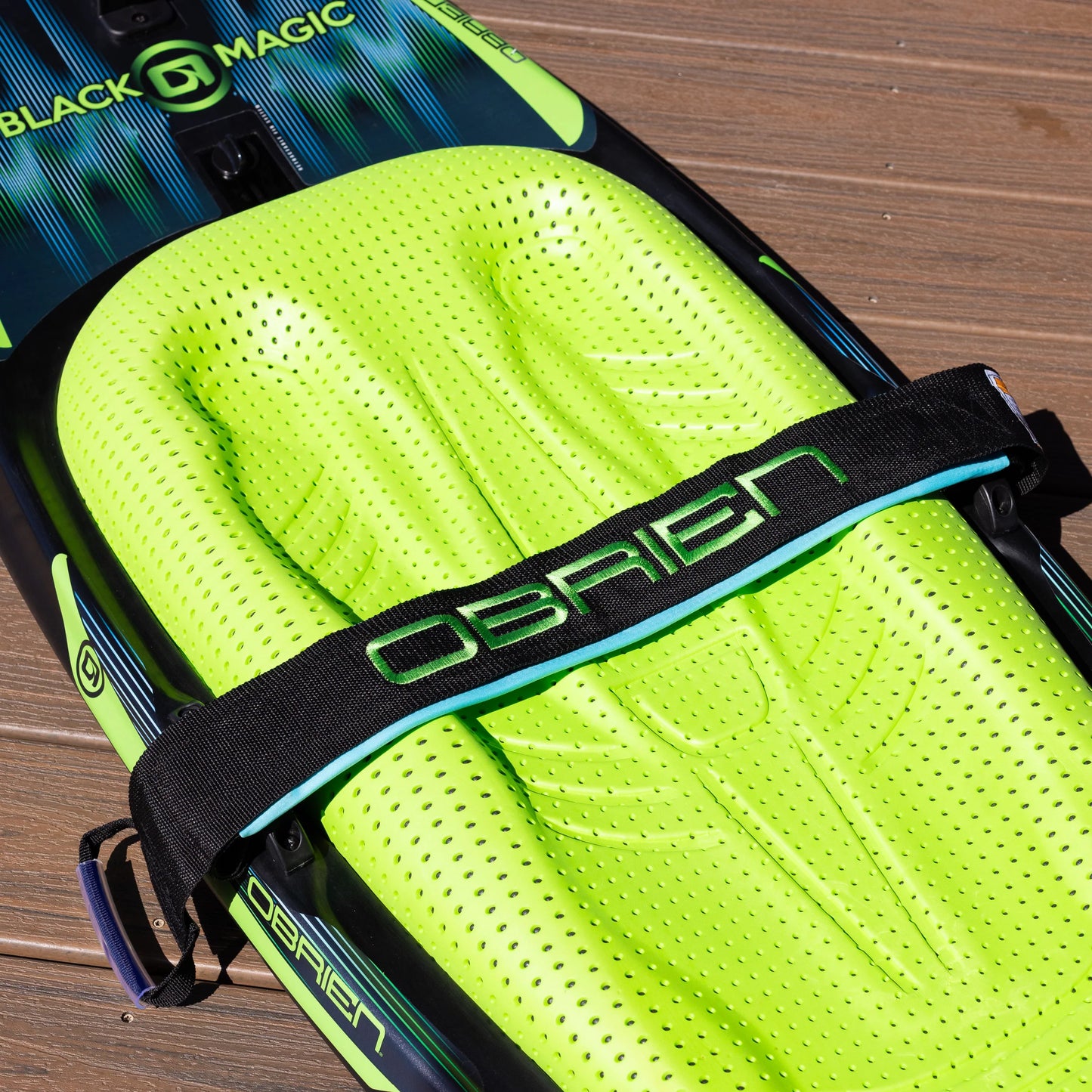 O'BRIEN BLACK MAGIC KNEEBOARD WITH FINS