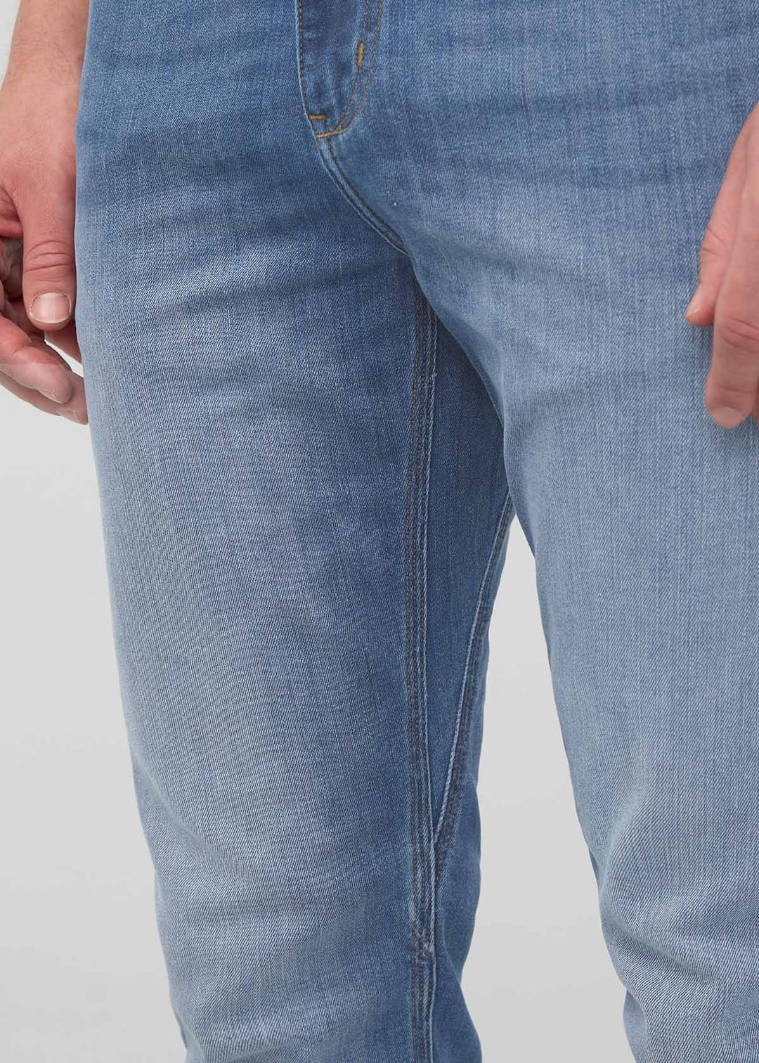 DU/ER PERFORMANCE DENIM SLIM STRAIGHT
