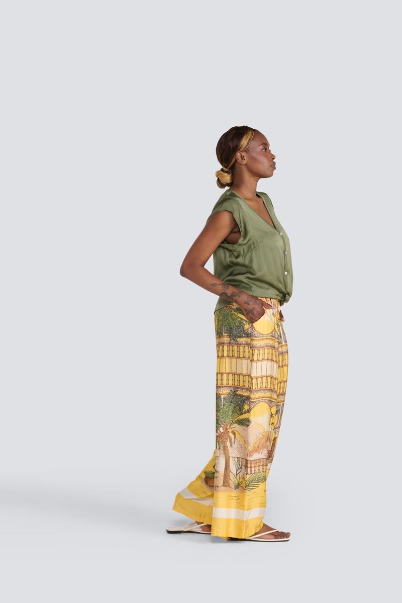 JESSICA LAURA V-NECK BUTTON BLOUSE