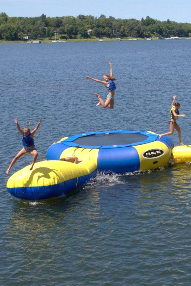 
            
                Load image into Gallery viewer, Rave Aqua Jump Water Park (15&amp;#39; or 20&amp;#39; Trampoline) - Cottage Toys Canada - Peterborough - Ontario - Canada
            
        