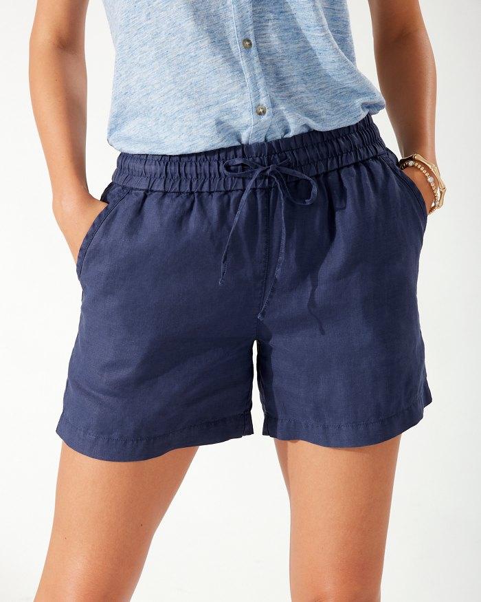 
            
                Load image into Gallery viewer, TOMMY BAHAMA PALMBRAY HIGH-RISE LINEN EASY SHORTS
            
        