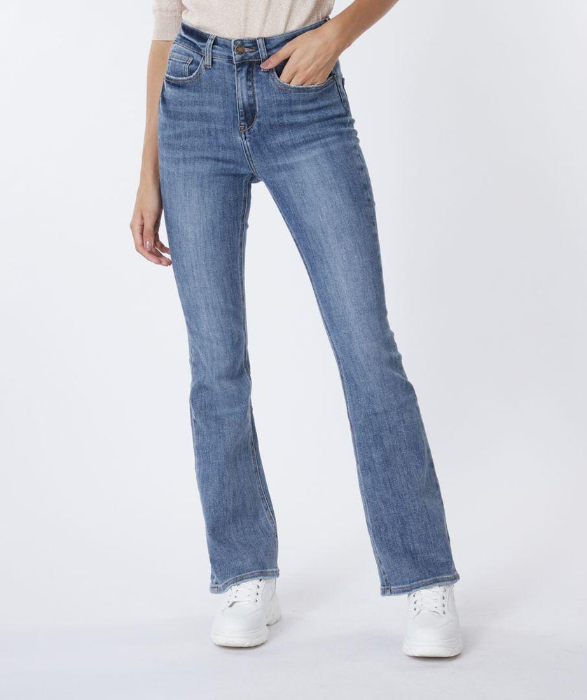 
            
                Load image into Gallery viewer, ESQUALO TROUSERS FLARED JEAN
            
        